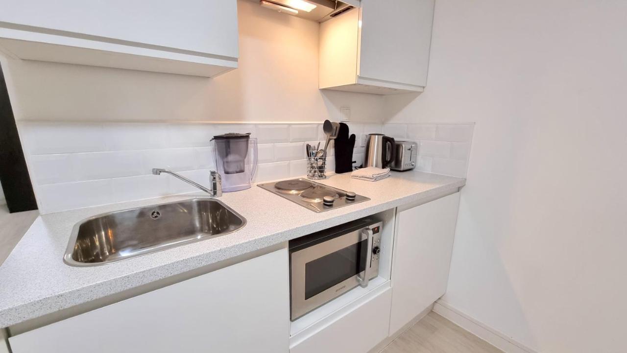 Spacious City Studio / Wifi / Parking Liverpool Eksteriør billede